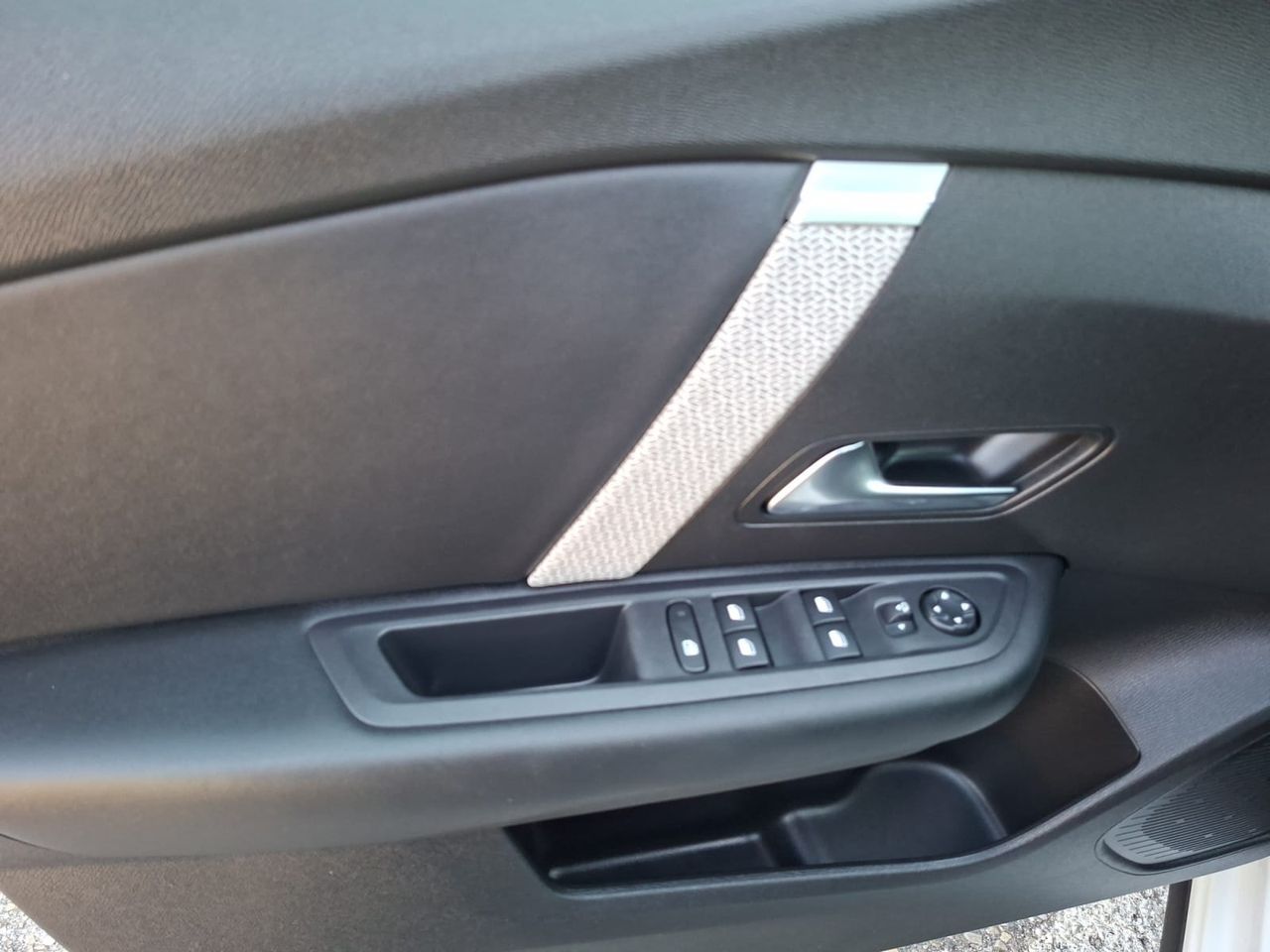 Citroën C4 BLUE HDI 130 CV EAT8 FEEL PACK  - Foto 2