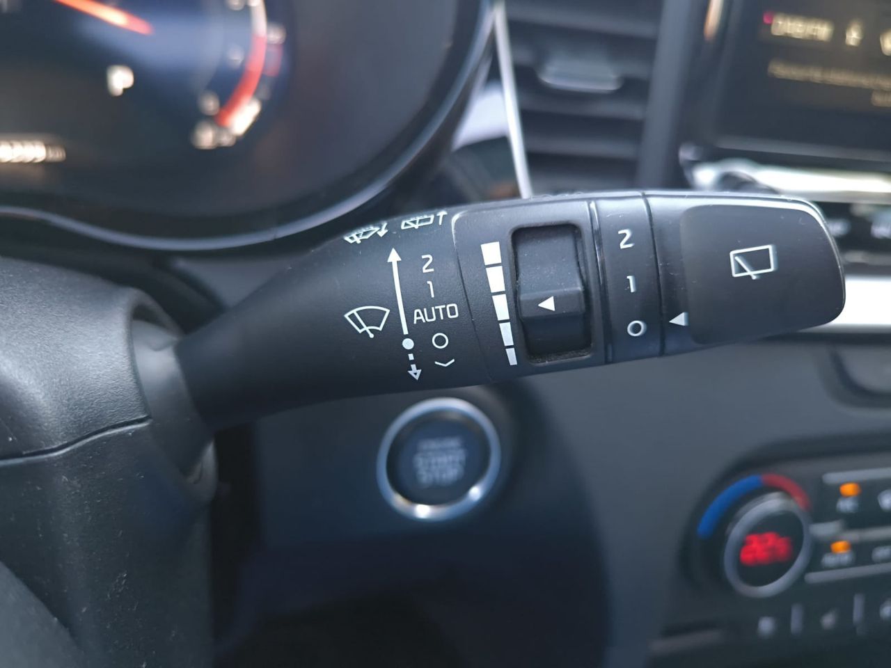 Kia Ceed 1.5 MHEV GT LINE  160 CV AUT+ TECHO PANORAMICO  - Foto 2