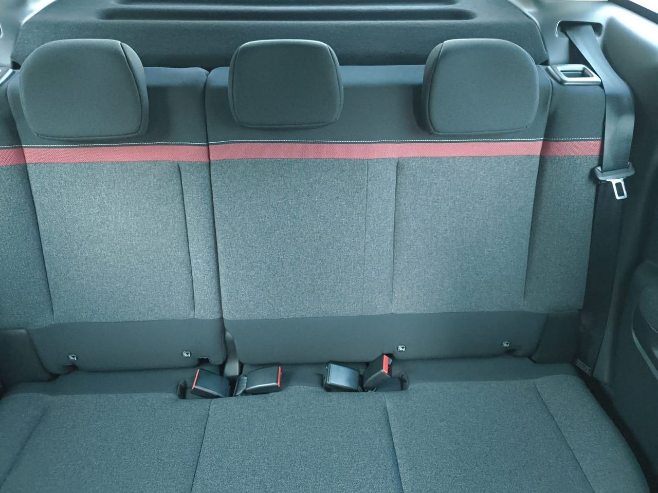 Citroën C3 Aircross BLUE HDI 100 CV C SERIES  - Foto 2