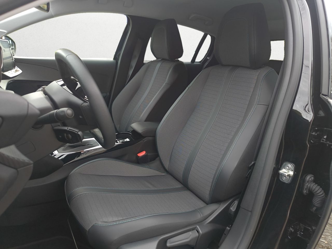 Peugeot 208 ALLURE PACK PURE TECH 100 CV  - Foto 2