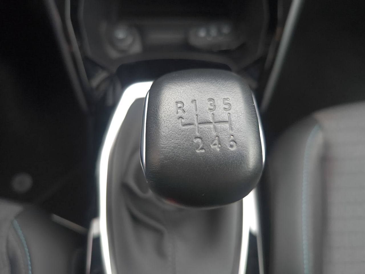 Peugeot 208 ALLURE PACK PURE TECH 100 CV  - Foto 2