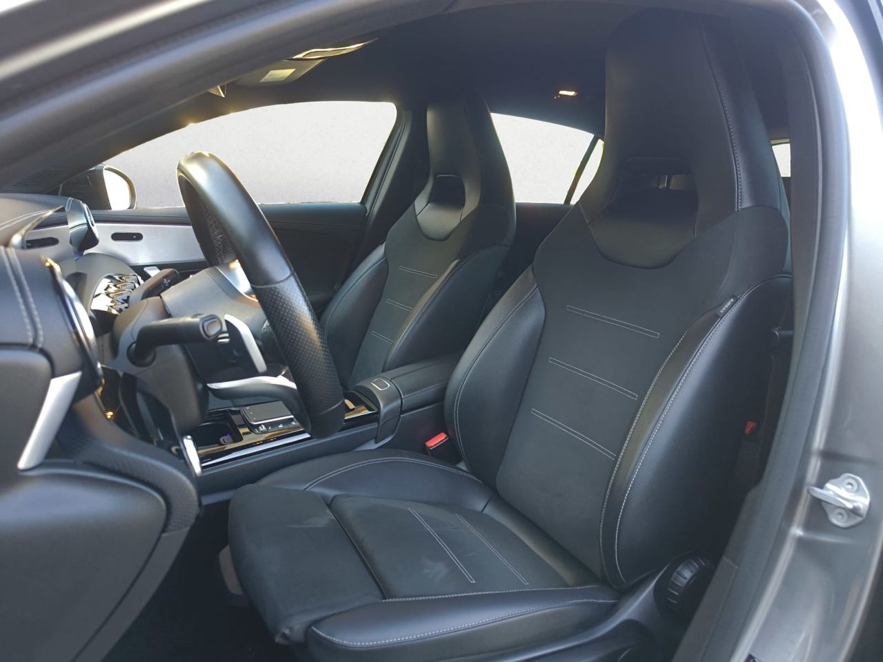 Mercedes Clase A 200 D AMG LINE+PAQUETE PREMIUM+SMARTPHONE  - Foto 2