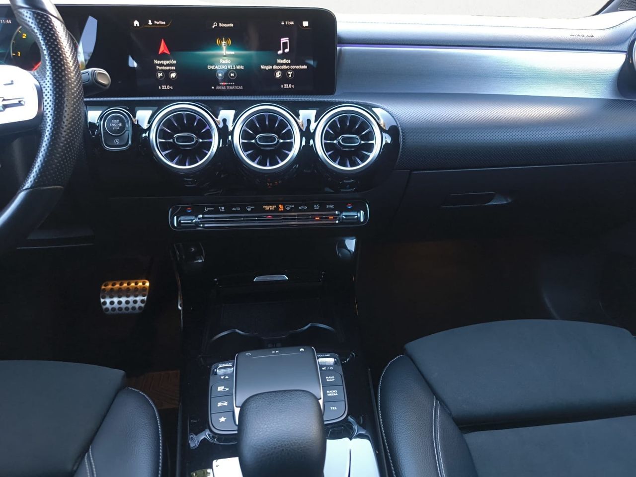 Mercedes Clase A 200 D AMG LINE+PAQUETE PREMIUM+SMARTPHONE  - Foto 2