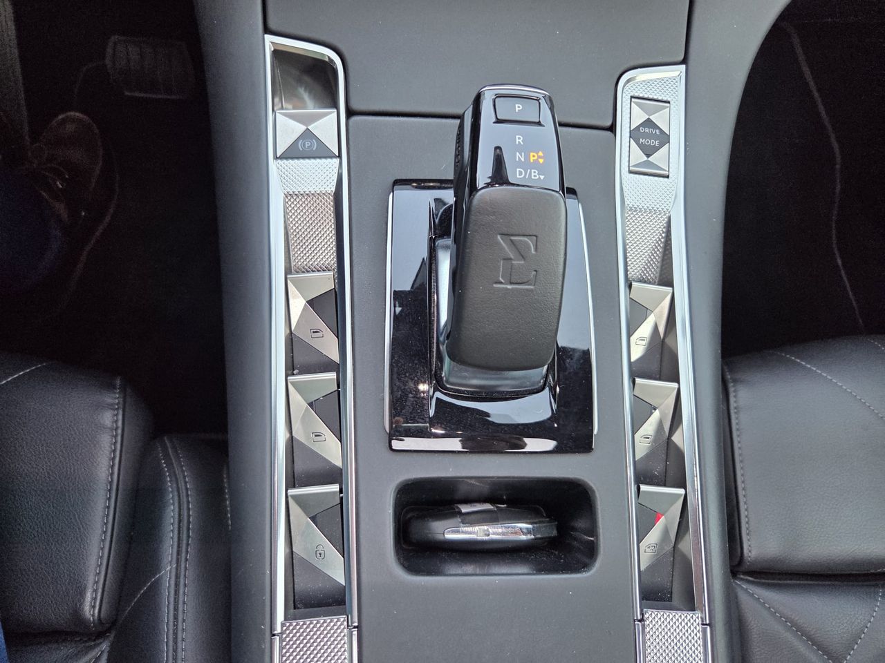 DS DS 7 Crossback E TENSE 4X4 GRAND CHIC  - Foto 2