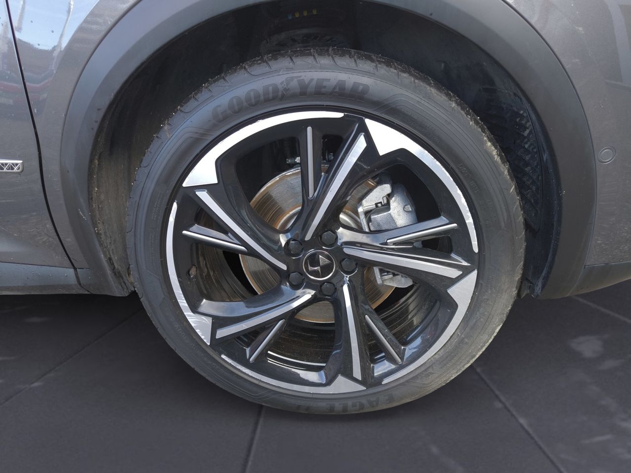 DS DS 7 Crossback E TENSE 300 4X4 LOUVRE  - Foto 2