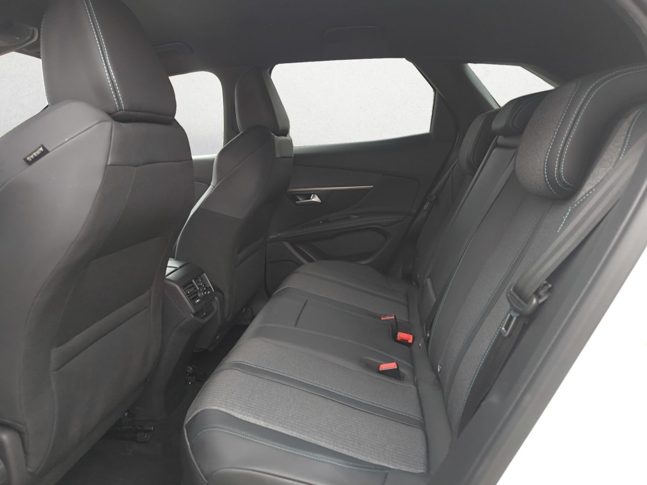 Peugeot 3008 Hybrid ALLURE PACK PLUG-IN HYBRID 225 e-EAT8  - Foto 2