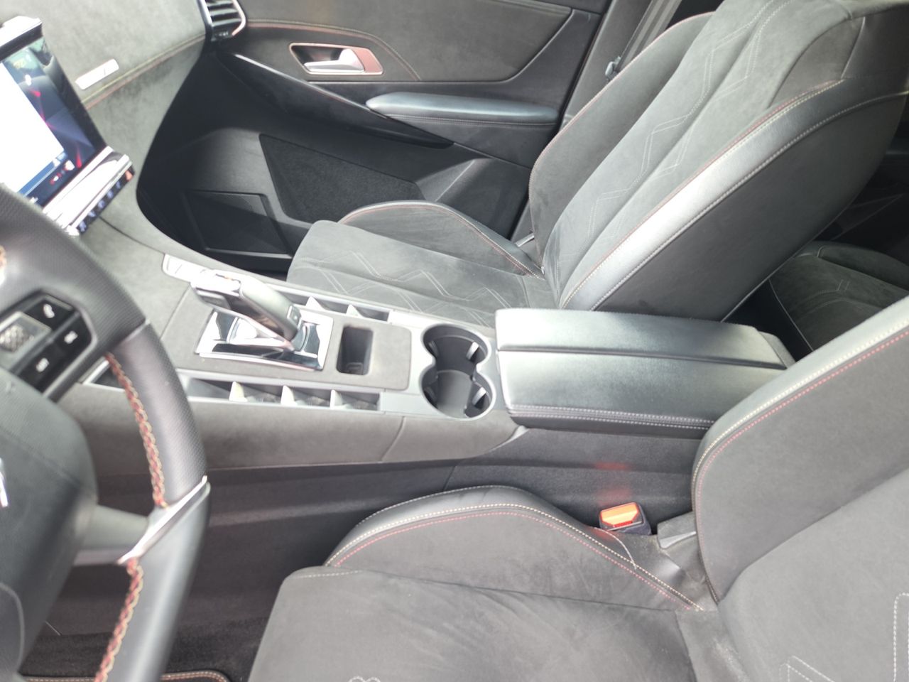 DS DS 7 Crossback BLUE HDI 130 AUT PERFORMANCE   - Foto 2