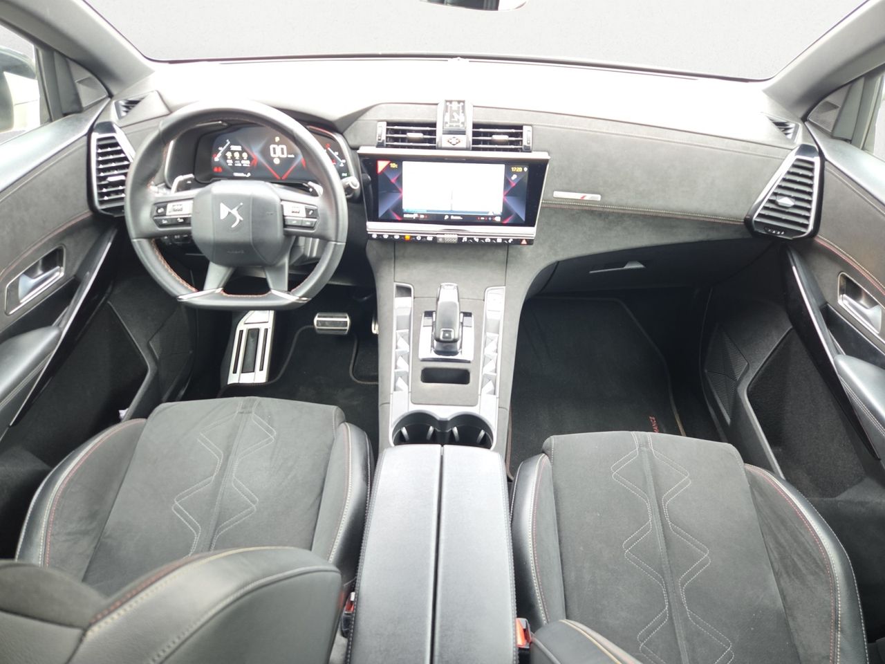 DS DS 7 Crossback BLUE HDI 130 AUT PERFORMANCE   - Foto 2