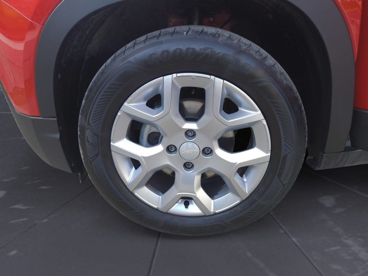 Jeep Avenger 1.2 ALTITUDE  - Foto 2