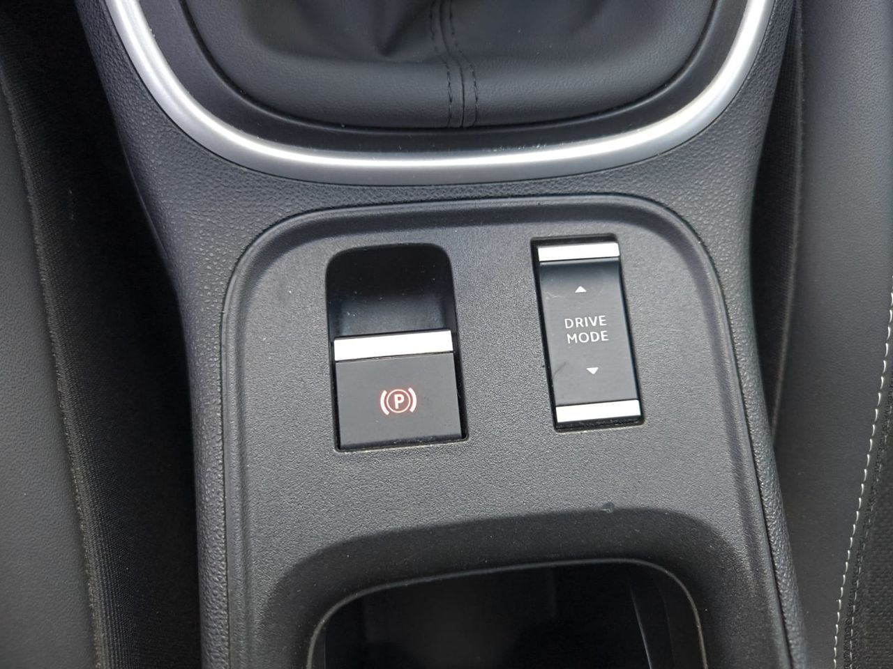 Jeep Avenger 1.2 ALTITUDE  - Foto 2