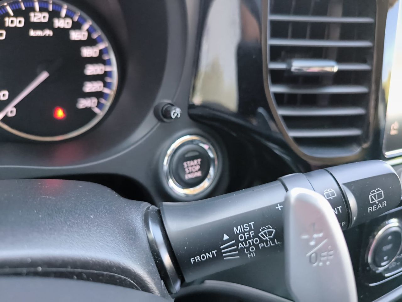 Mitsubishi Outlander 200 MPI MOTION 2WD 7 PLAZAS  - Foto 2