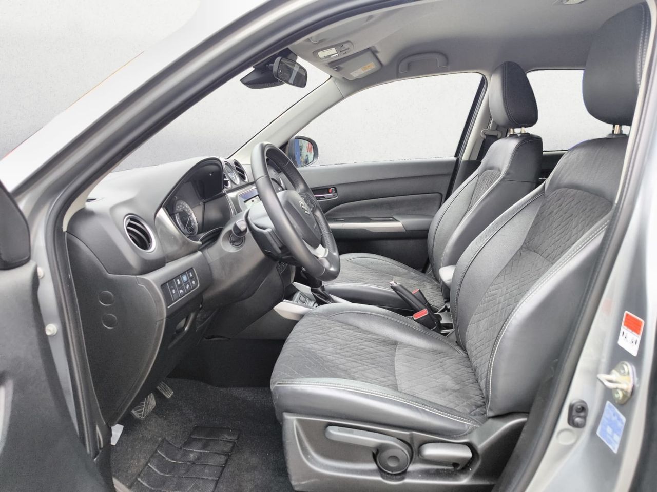 Suzuki Vitara 1.5 GLX 4WD STRONG HYBRID AUTO  - Foto 2