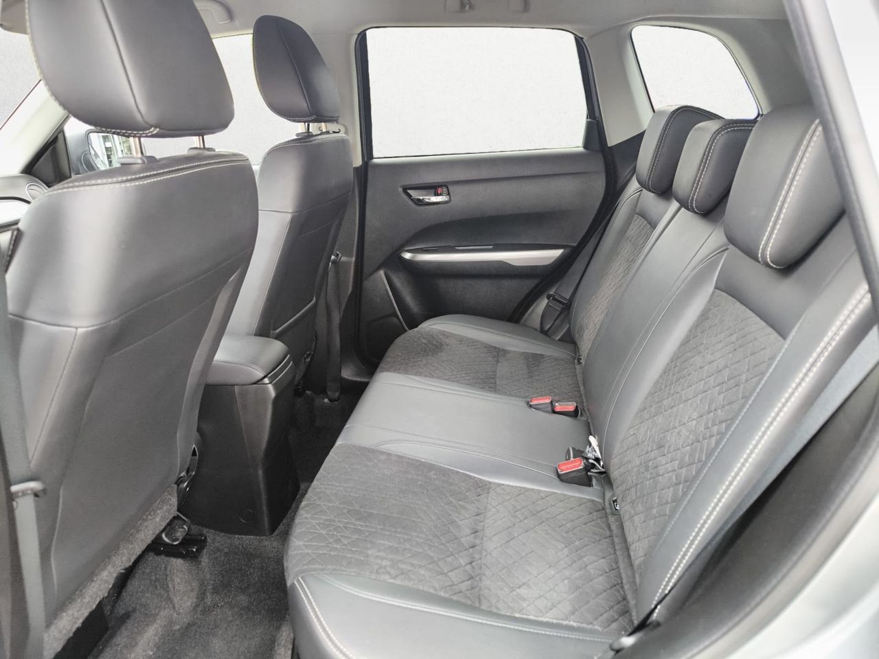 Suzuki Vitara 1.5 GLX 4WD STRONG HYBRID AUTO  - Foto 2