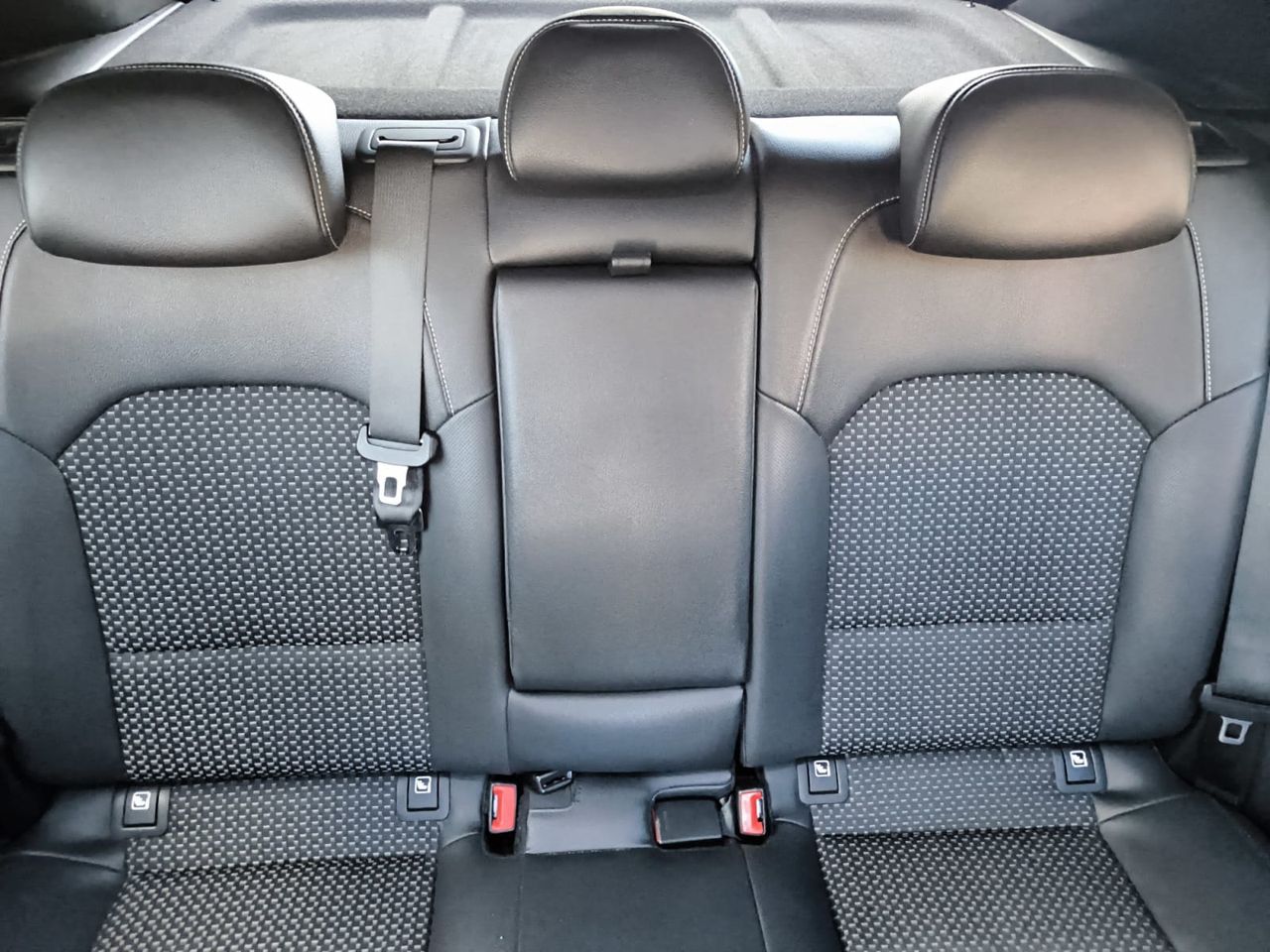 Kia XCeed 1.6 MHEV CRDI TECH 136 CV  - Foto 2