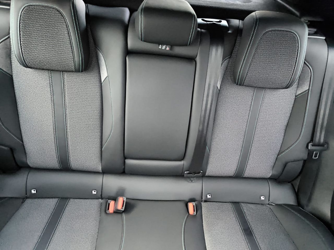 Peugeot 308 ALLURE PACK BLUE HDI 130 CV  - Foto 2