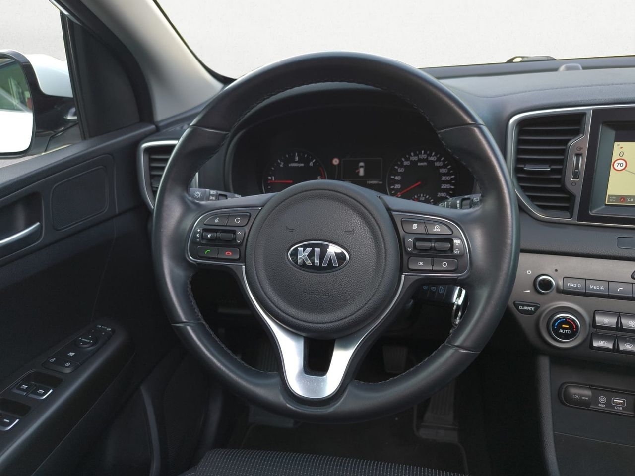 Kia Sportage CRDI 115 CV X TECH  - Foto 2