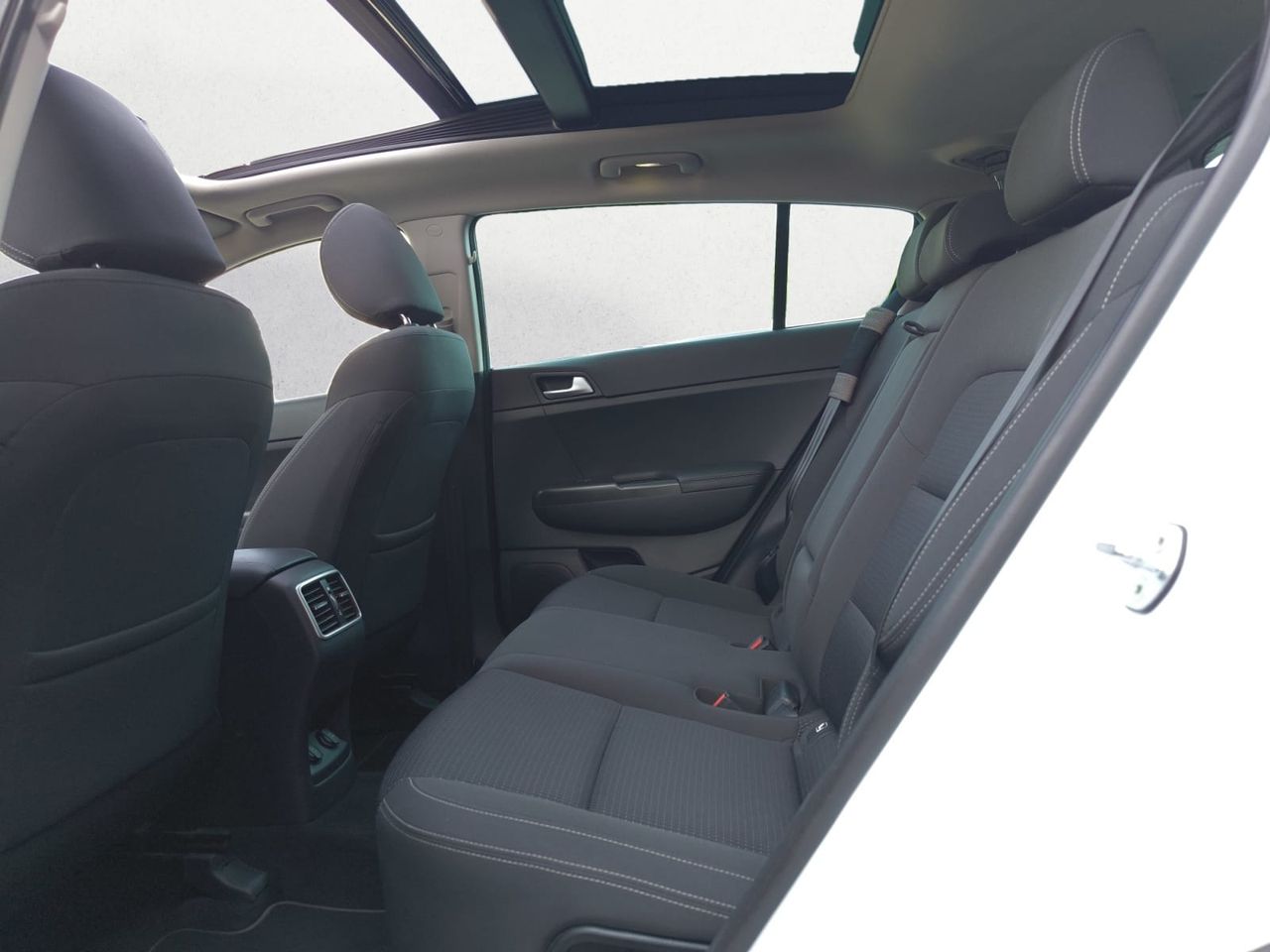 Kia Sportage CRDI 115 CV X TECH  - Foto 2