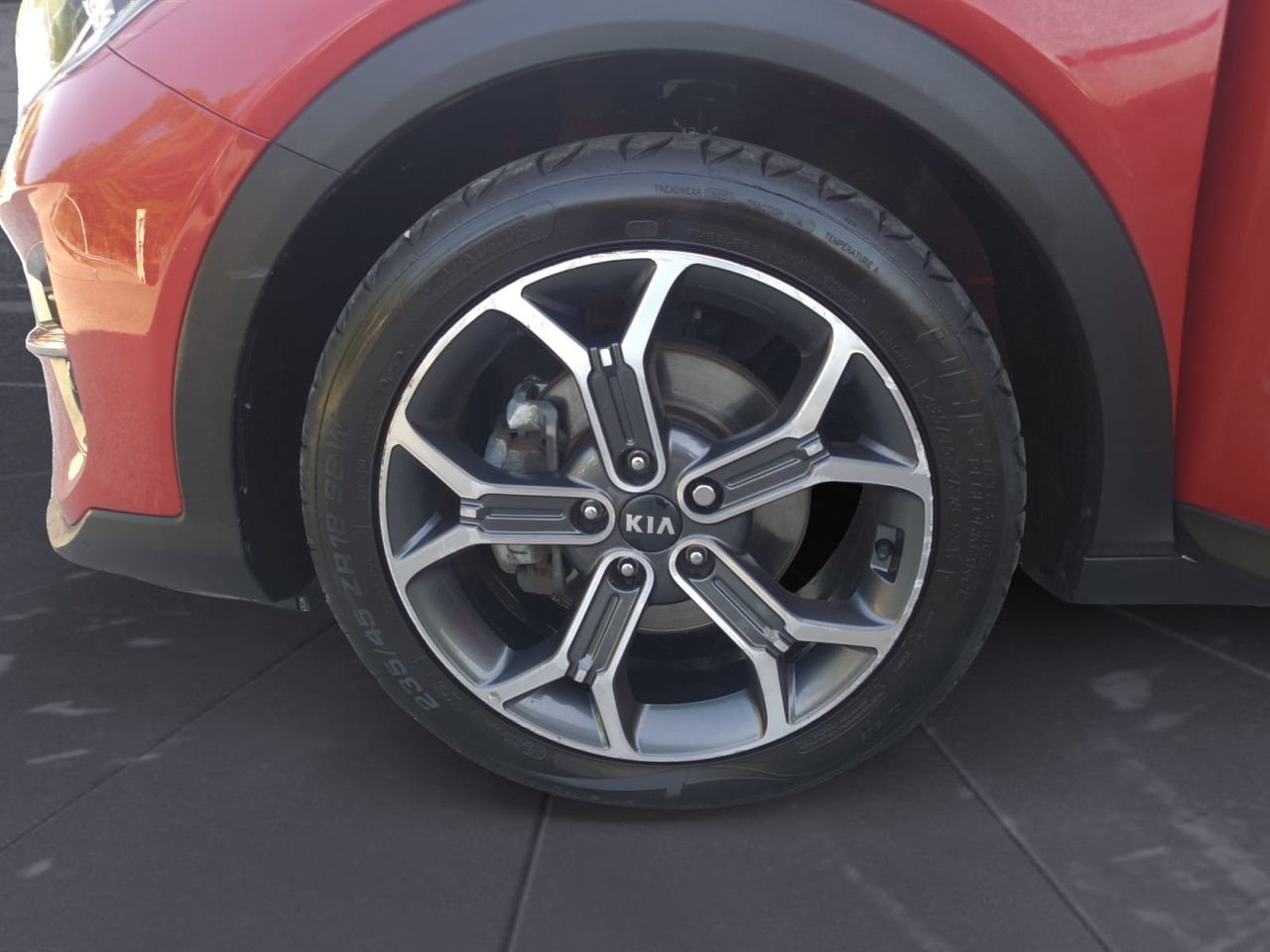 Kia XCeed 1.6 CRDI TECH  - Foto 2