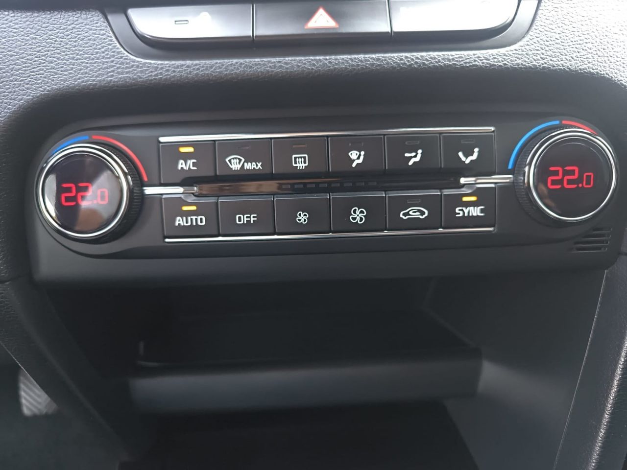 Kia XCeed 1.6 CRDI TECH  - Foto 2