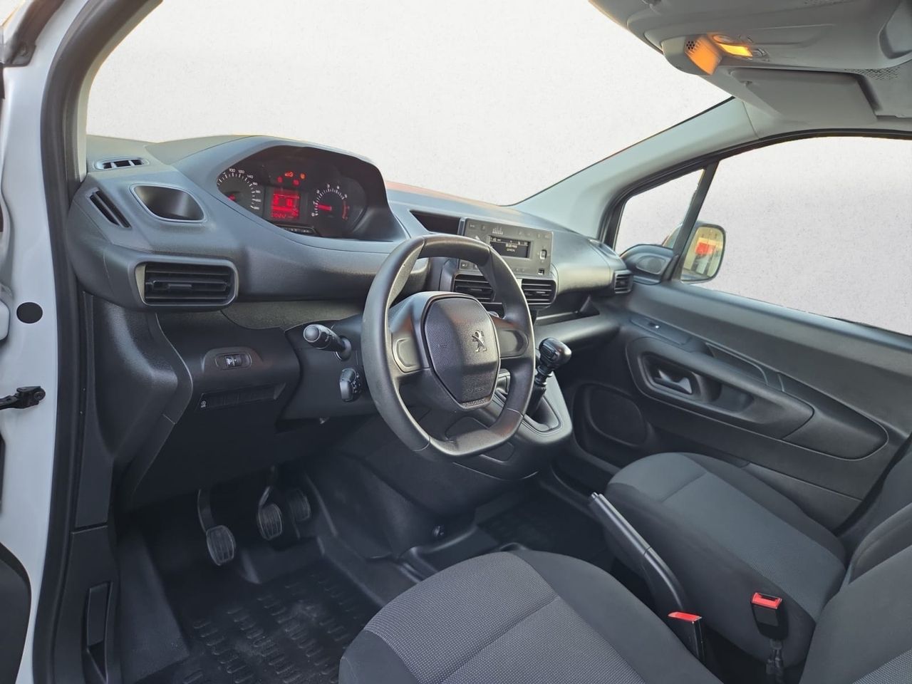 Peugeot Partner PRO STANDARD 600 KG BLUE HDI 100 CV  - Foto 2