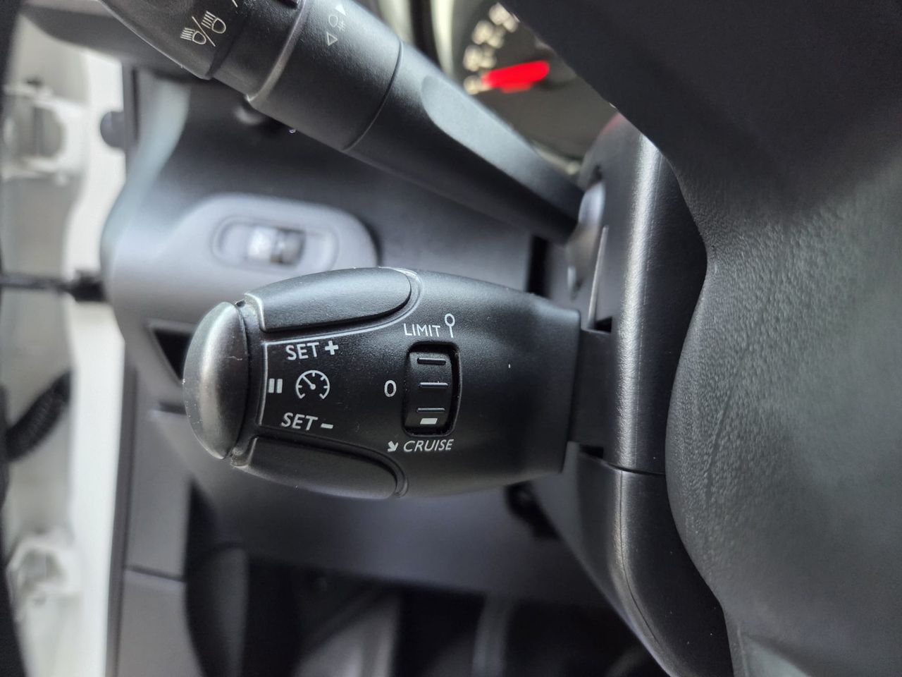 Peugeot Partner PRO STANDARD 600 KG BLUE HDI 100 CV  - Foto 2