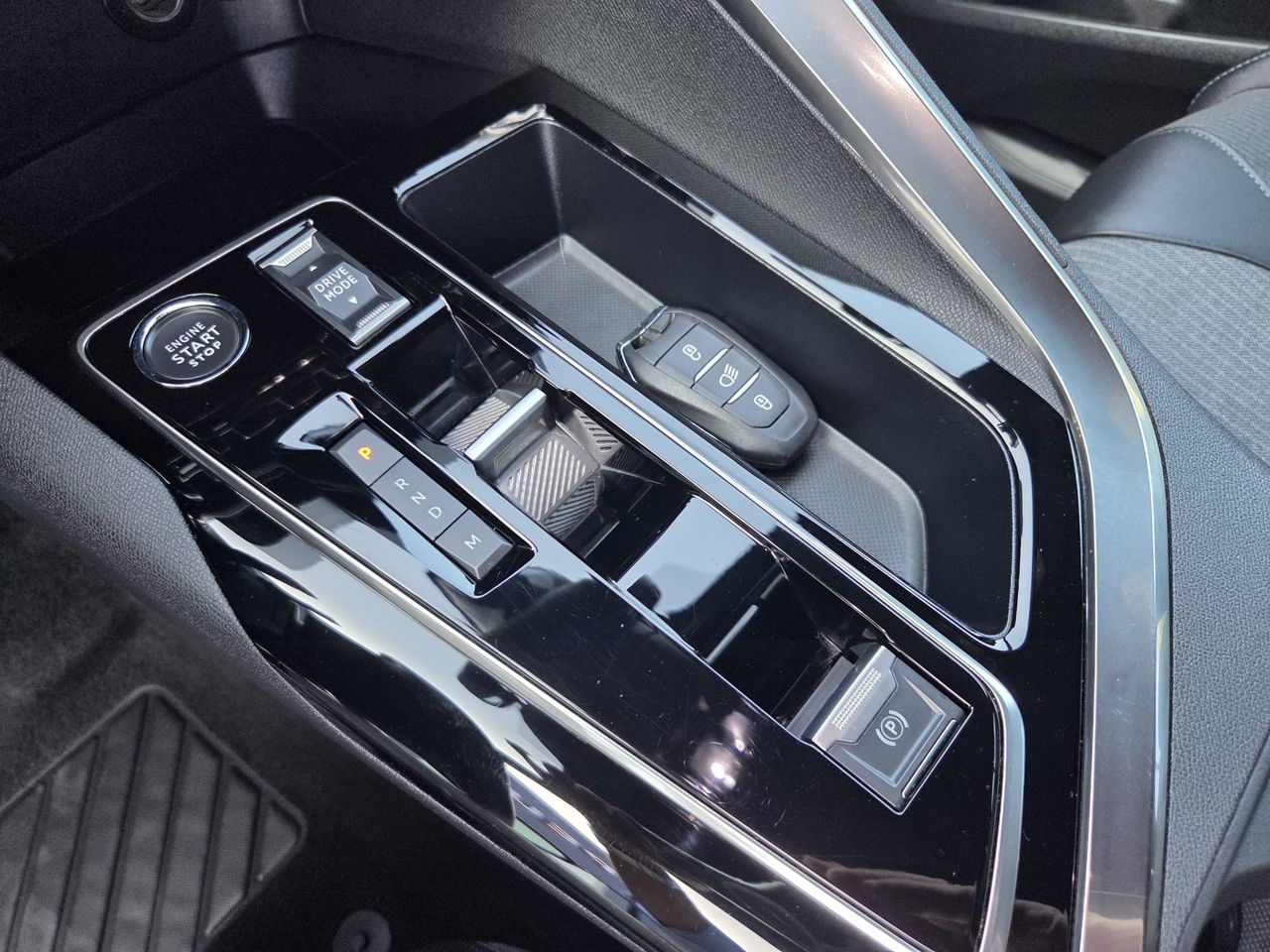 Peugeot 3008 ALLURE PACK BLUE HDI 130 CV EAT8  - Foto 2