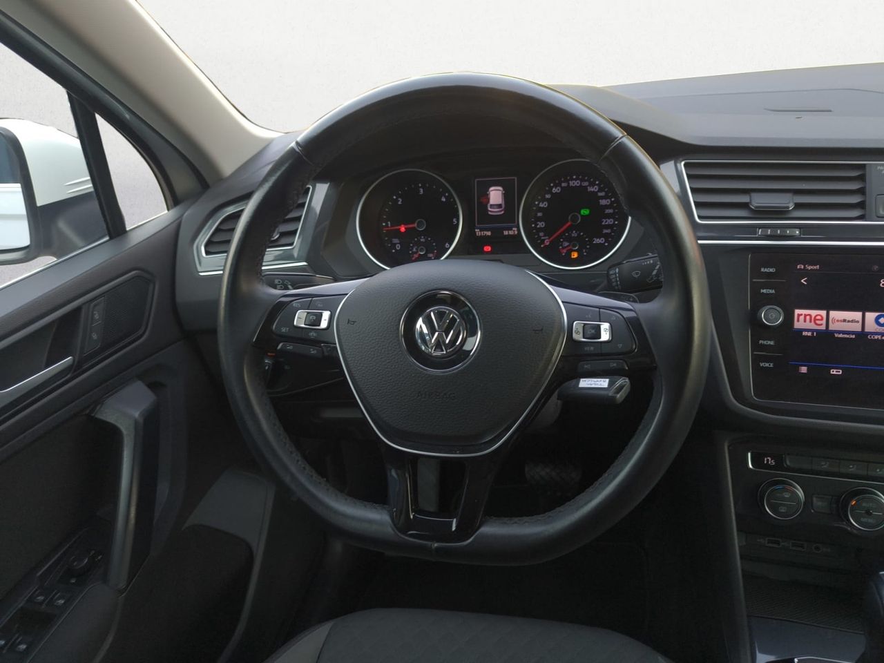 Volkswagen Tiguan R LINE 2.0 TDI 150 CV DSG  - Foto 2