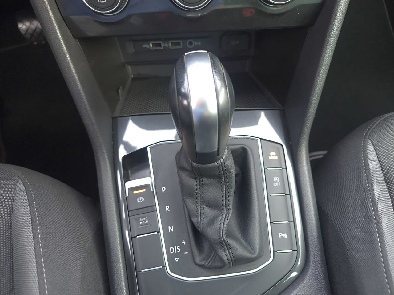 Volkswagen Tiguan R LINE 2.0 TDI 150 CV DSG  - Foto 2