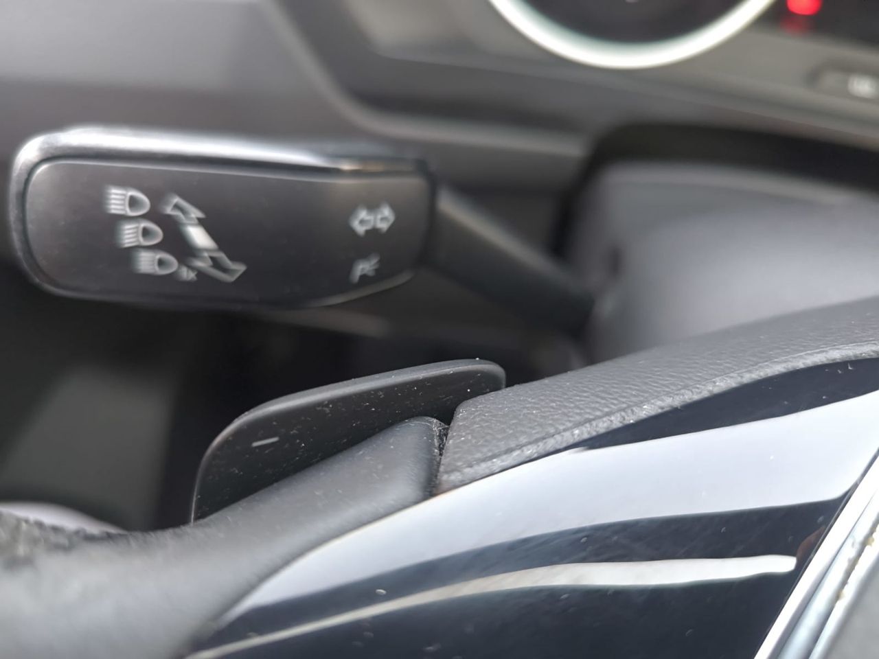 Volkswagen Tiguan R LINE 2.0 TDI 150 CV DSG  - Foto 2