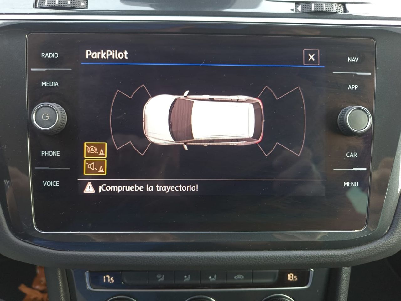 Volkswagen Tiguan R LINE 2.0 TDI 150 CV DSG  - Foto 2