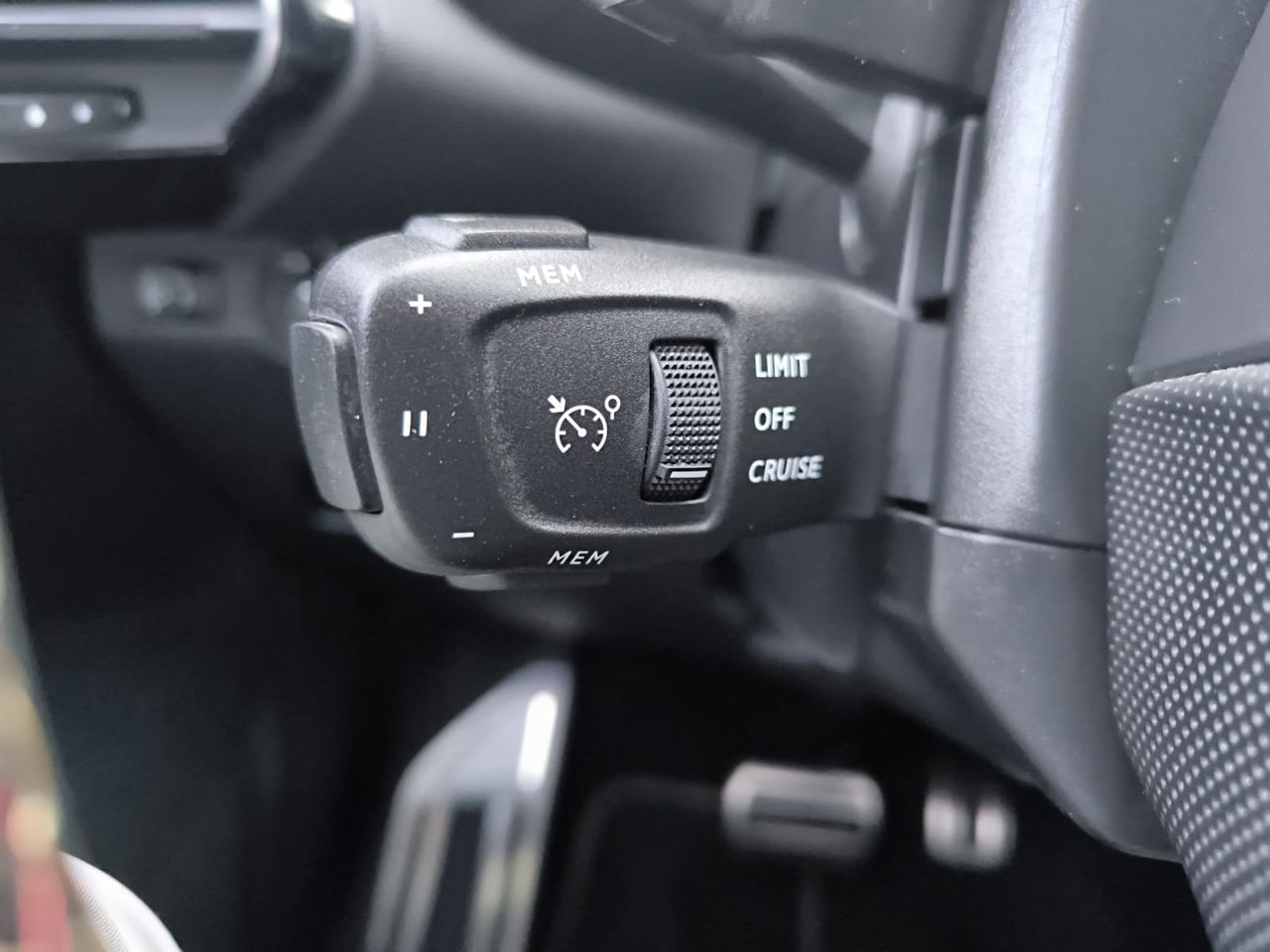 DS DS 7 1.6 ETENSE 300 PERF LINE AUTO 4WD 5P  - Foto 2