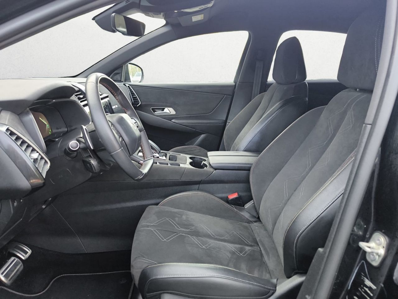 DS DS 7 1.6 ETENSE 300 PERF LINE AUTO 4WD 5P  - Foto 2