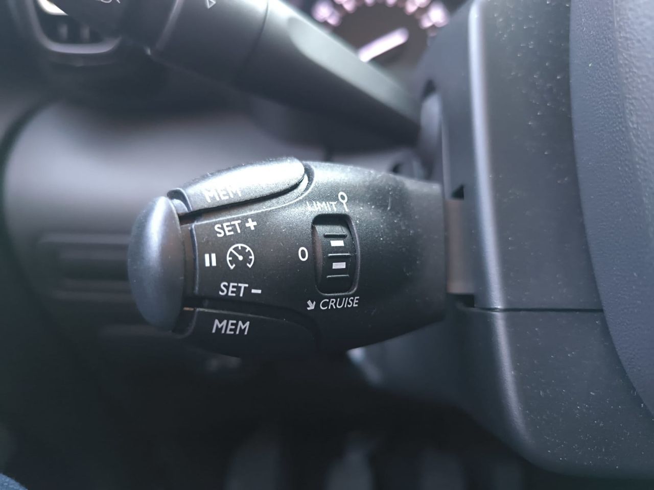 Citroën C3 Aircross BLUE HDI 110 CV SHINE  - Foto 2