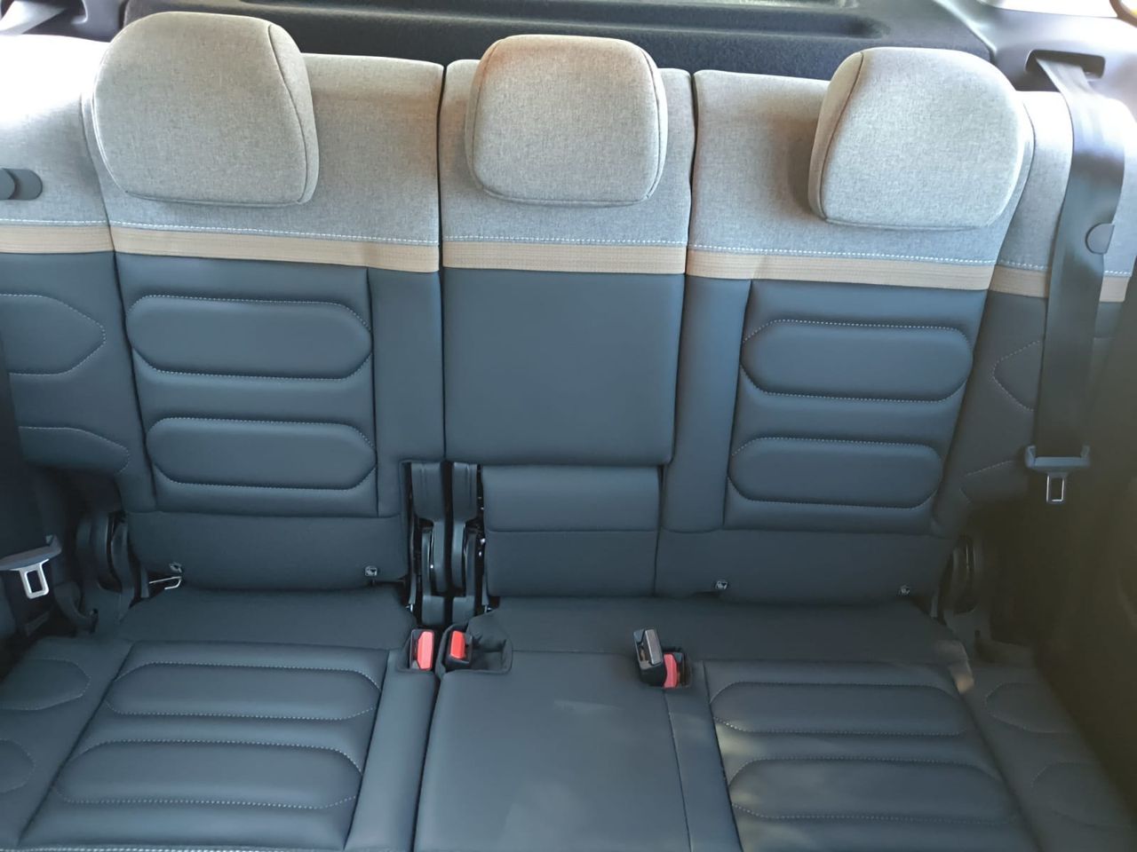 Citroën C3 Aircross BLUE HDI 110 CV SHINE  - Foto 2