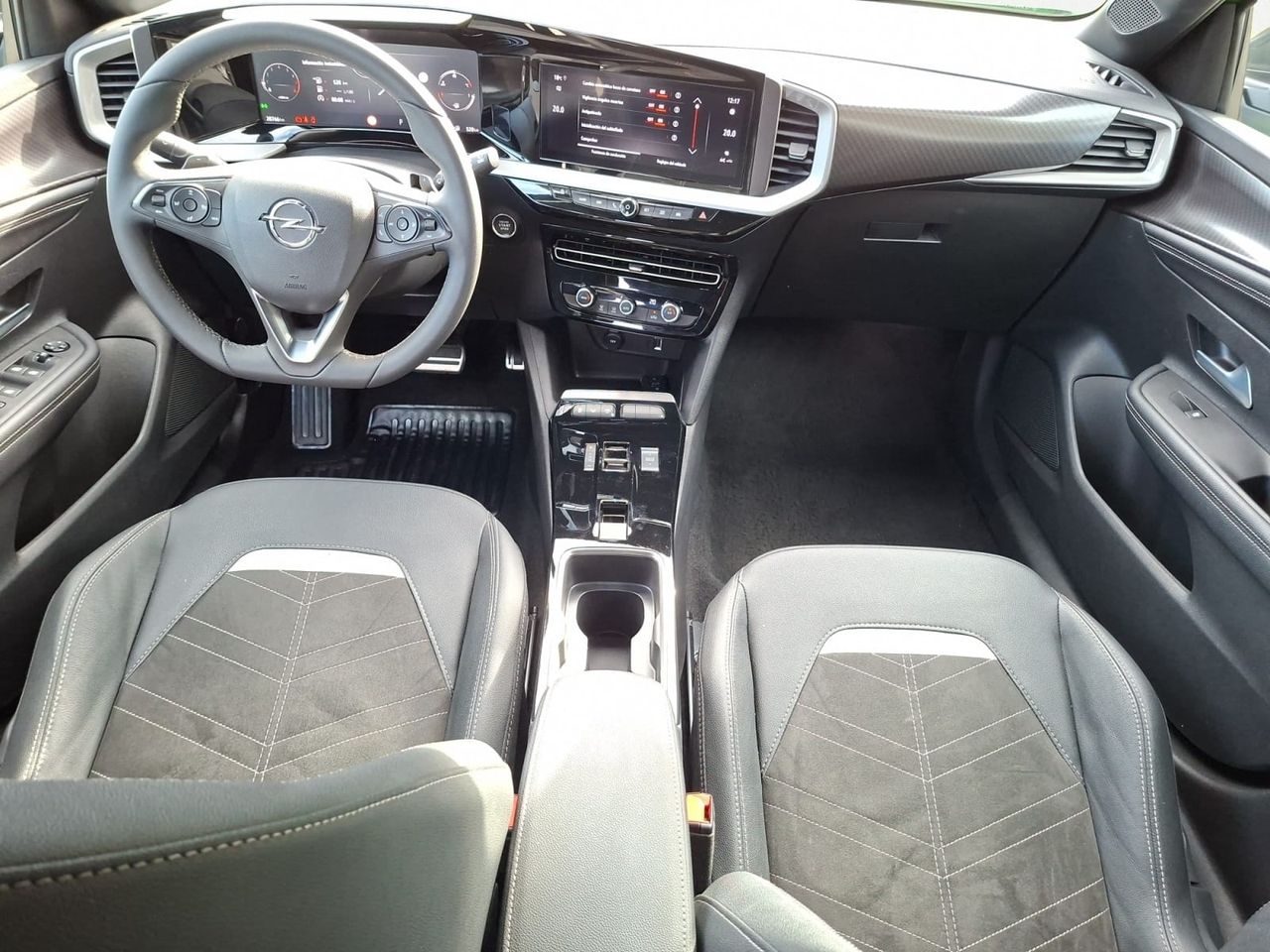 Opel Mokka ULTIMATE 1.2 T AT8 S/S 130 CV  - Foto 2