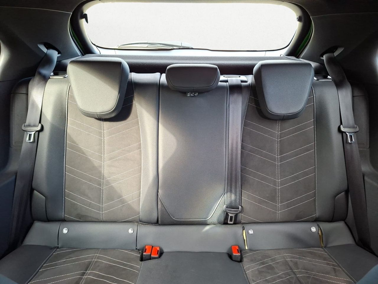 Opel Mokka ULTIMATE 1.2 T AT8 S/S 130 CV  - Foto 2