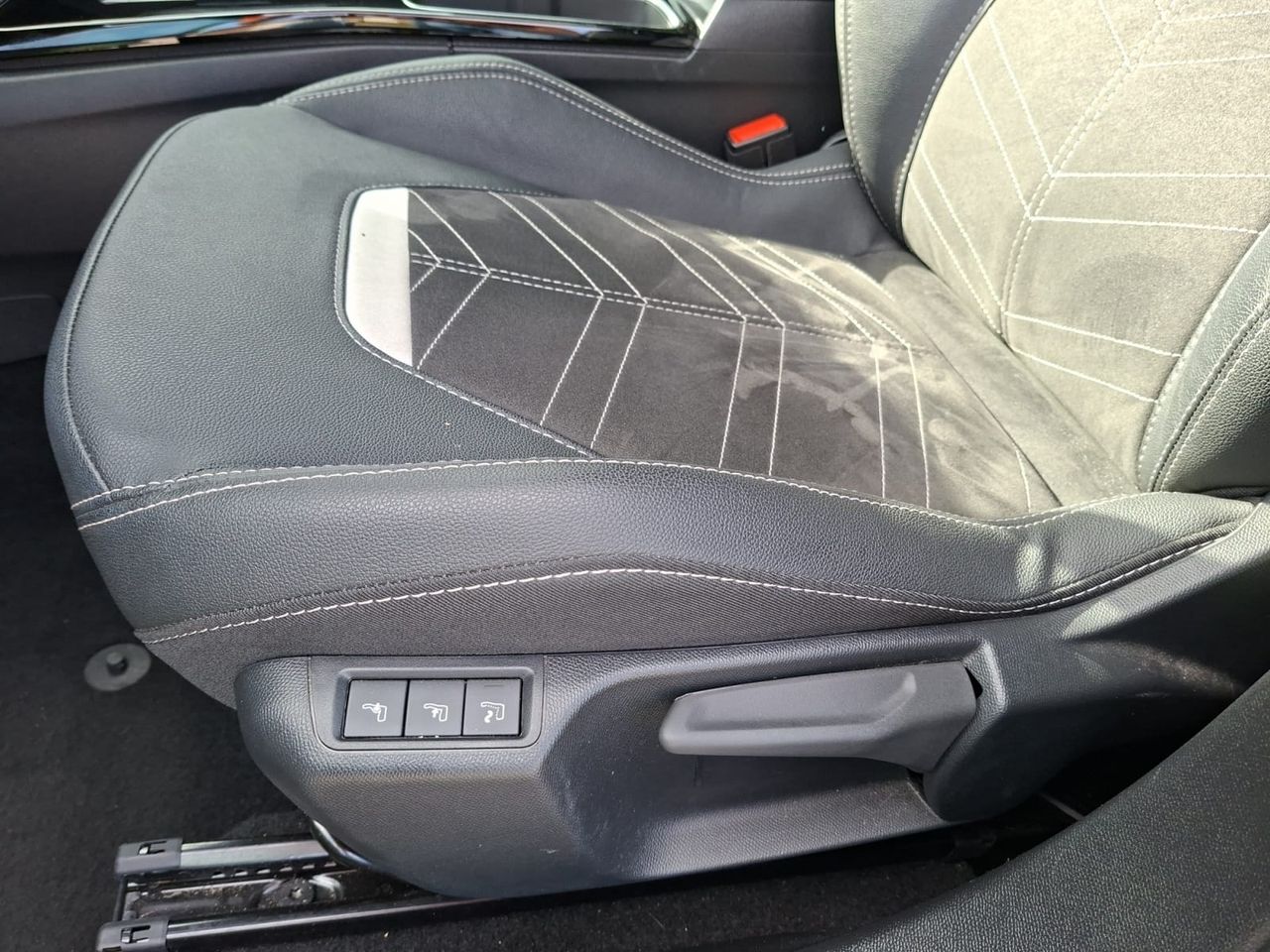 Opel Mokka ULTIMATE 1.2 T AT8 S/S 130 CV  - Foto 2