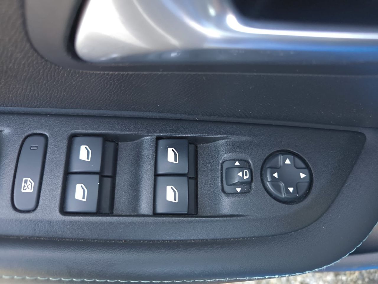 Peugeot 208 ALLURE PURE TECH 100 CV  - Foto 2