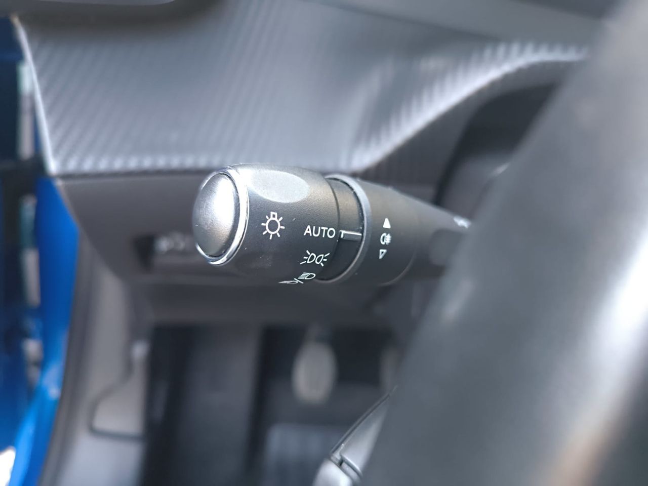 Peugeot 208 ALLURE PURE TECH 100 CV  - Foto 2