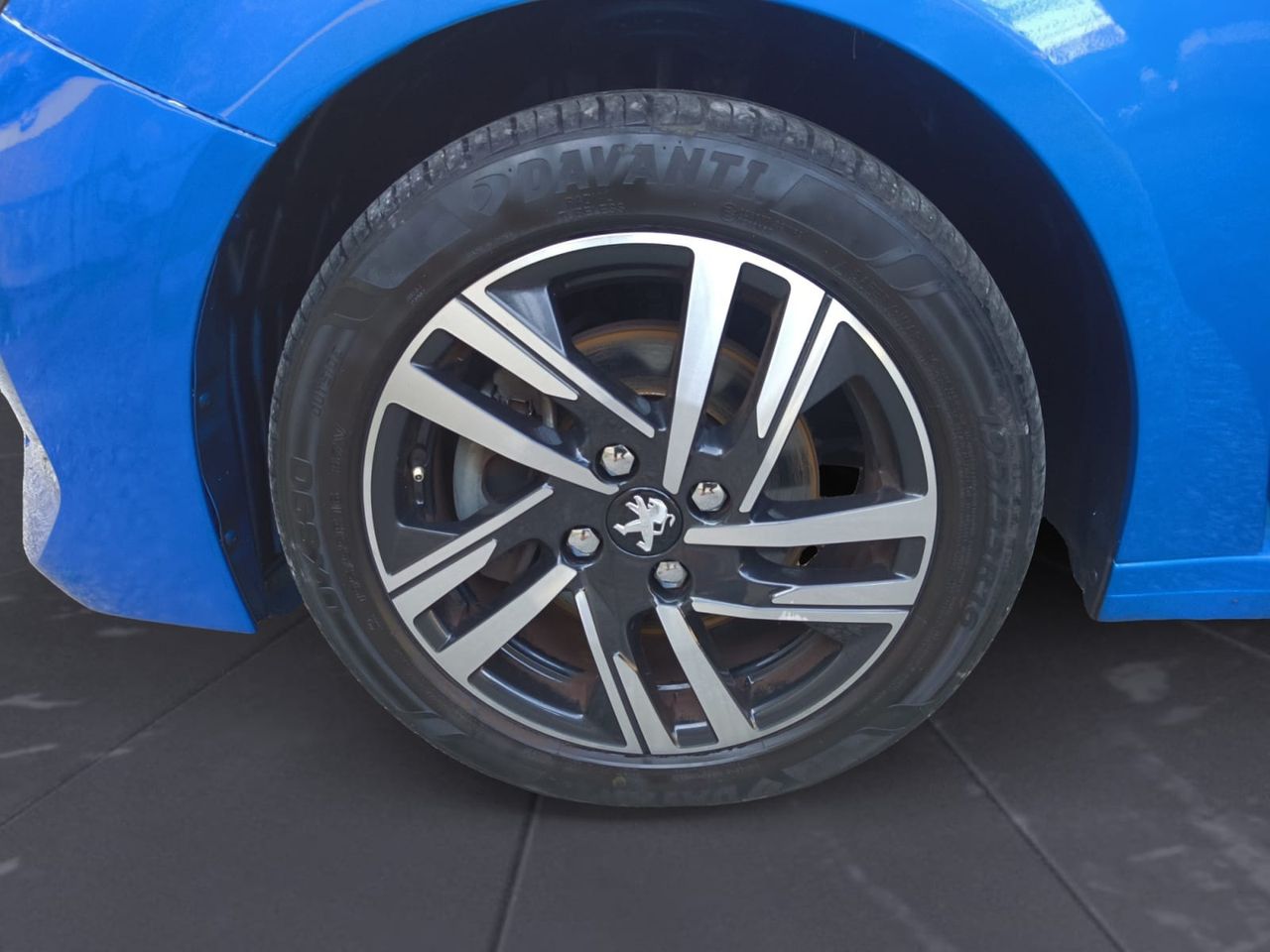 Peugeot 208 ALLURE PURE TECH 100 CV  - Foto 2