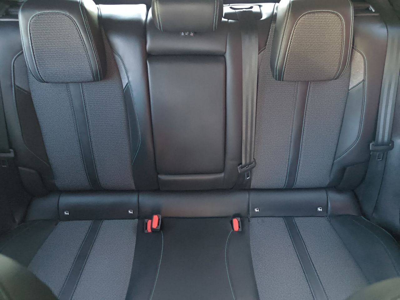 Peugeot 308 ALLURE HYBRD 180 e EAT8  - Foto 2