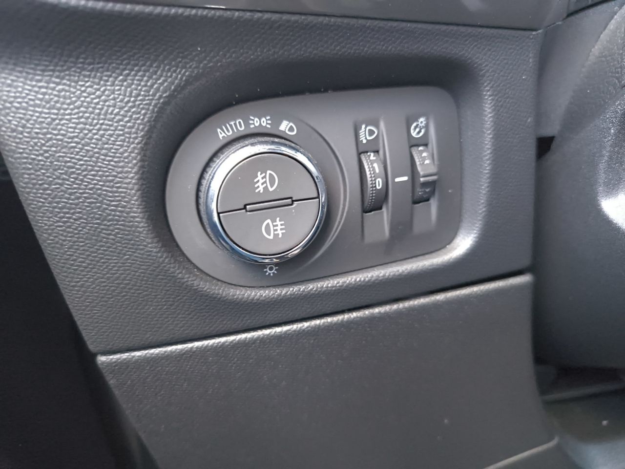 Opel Mokka ULTIMATE 1.2 T 96 KW 130 CV AUT  - Foto 2