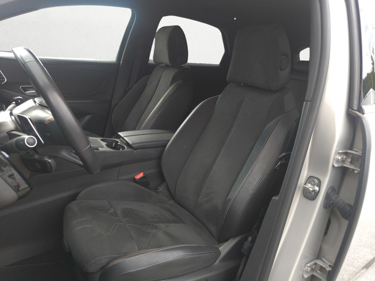 DS DS 7 CROSSBACK E TENSE 225 PERFORMANCE LINE  - Foto 2