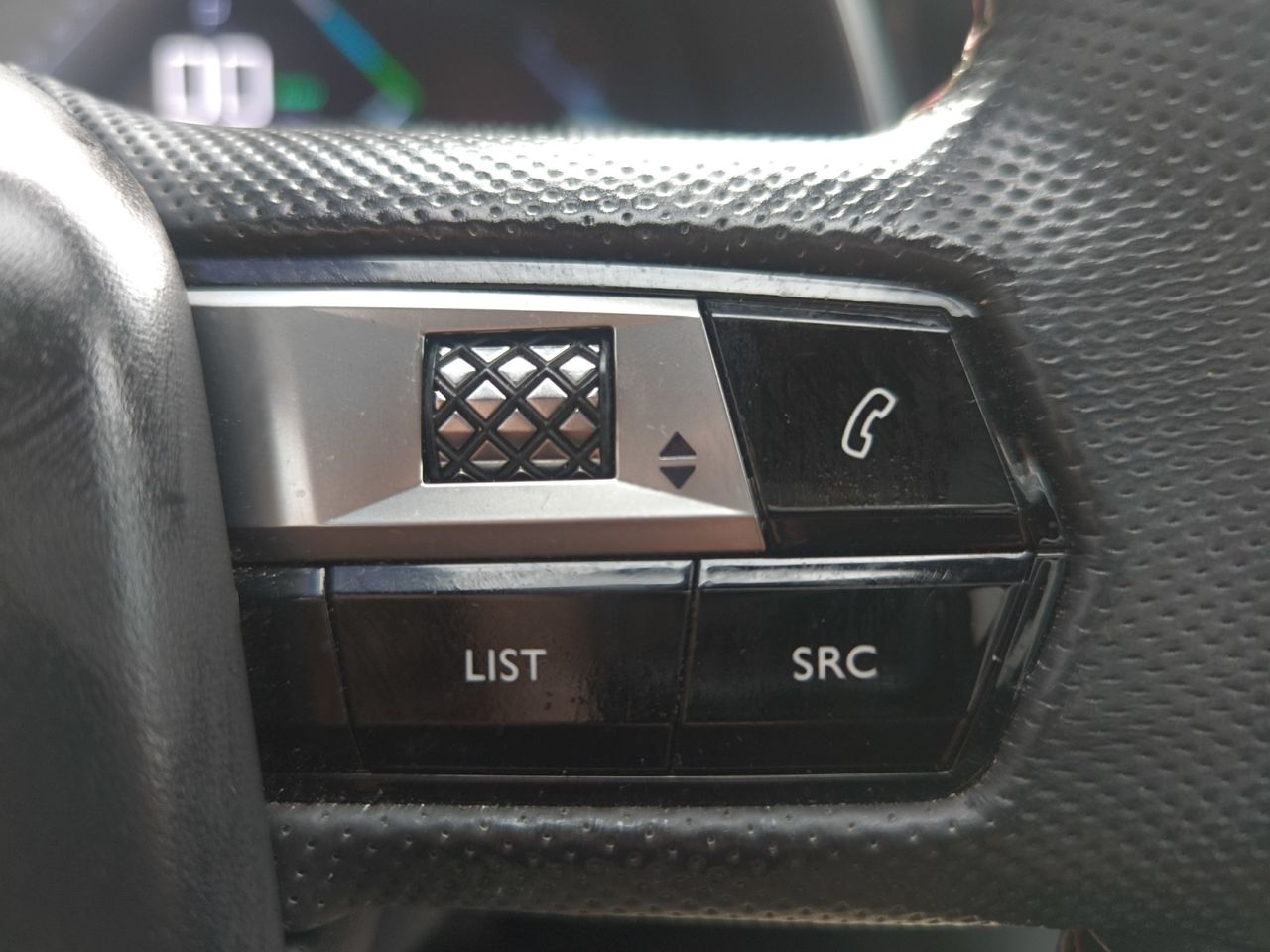 DS DS 7 CROSSBACK E TENSE 225 PERFORMANCE LINE  - Foto 2