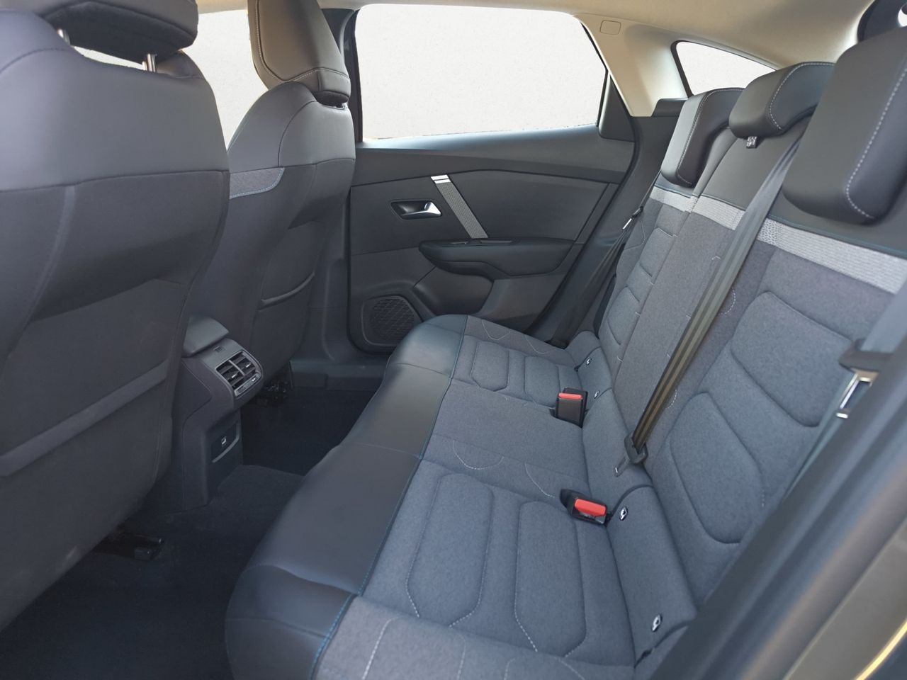 Citroën C4 PURE TECH 130 CV FEEL PACK  - Foto 2