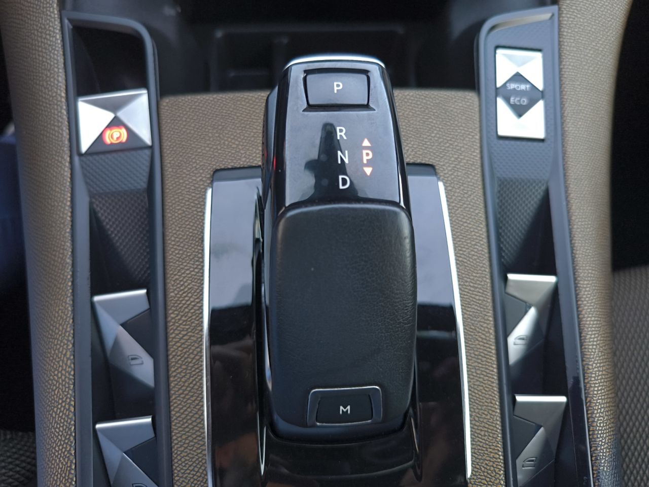 DS DS 7 CROSSBACK BLUE HDI 130 CV AUT SO CHIC  - Foto 2