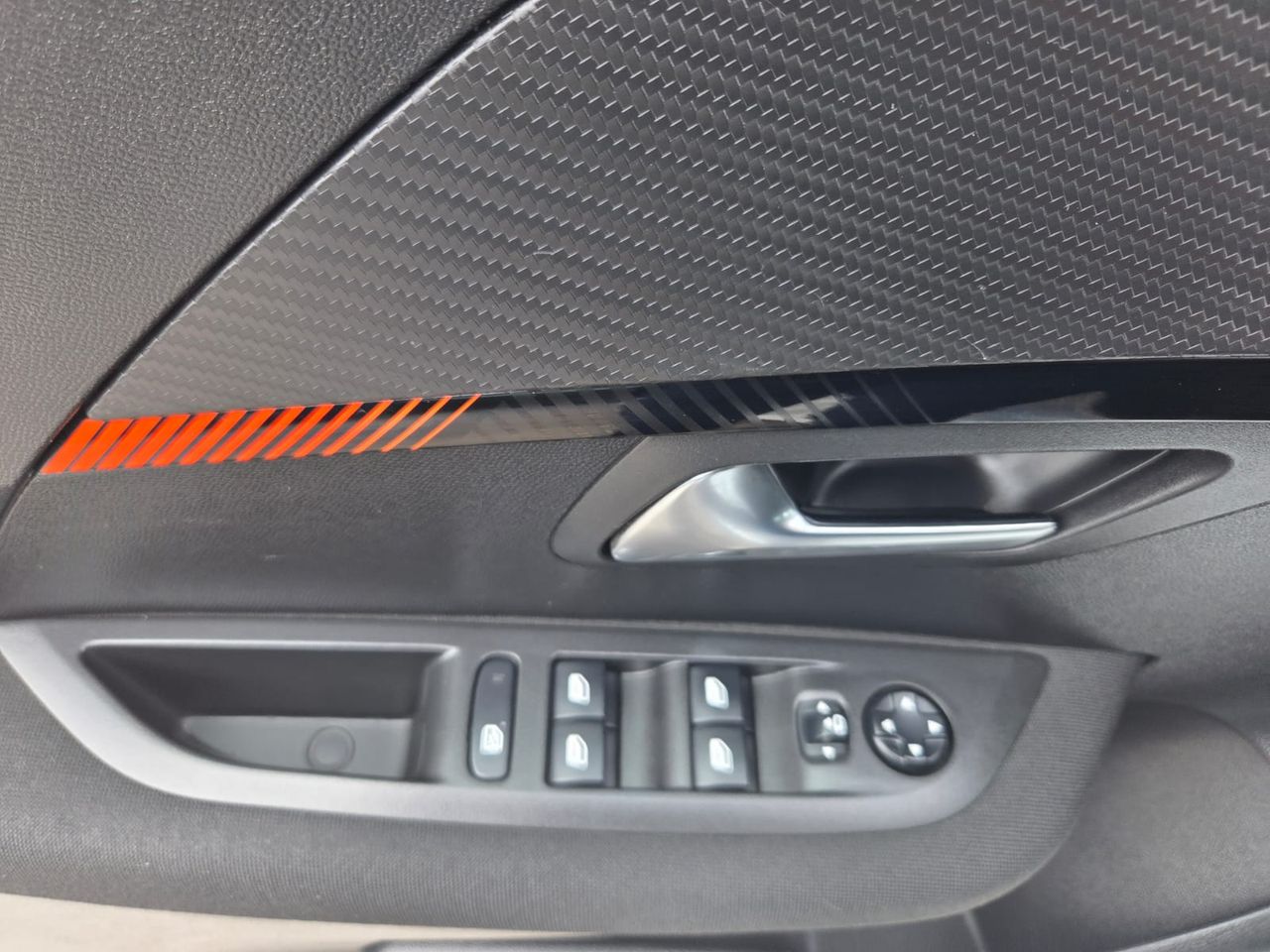 Peugeot 208 ACTIVE PACK BLUE HDI 100 CV  - Foto 2