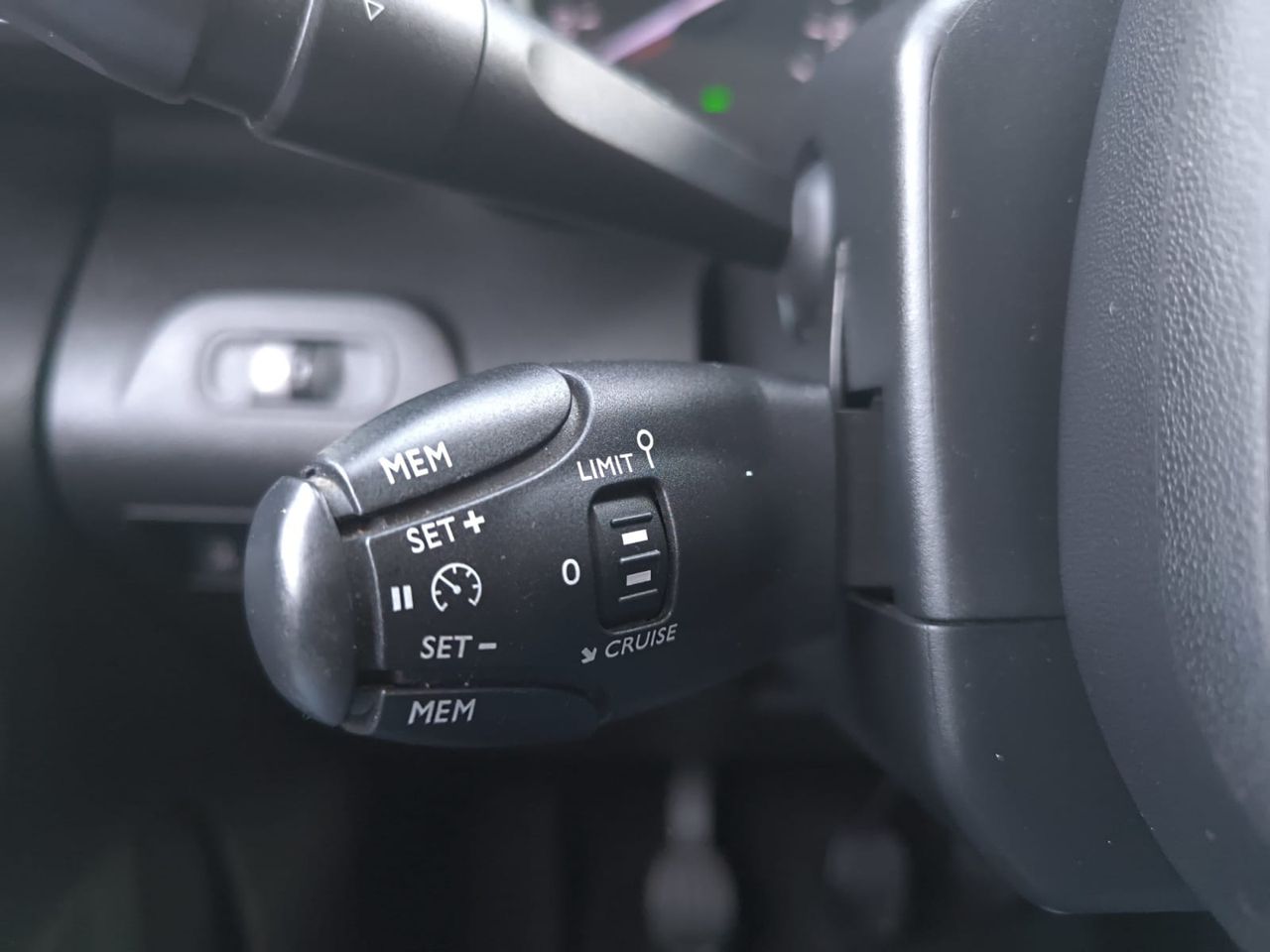 Citroën Berlingo TALLA M LIVE PACK BUSINESS BLUE HDI 100 CV  - Foto 2