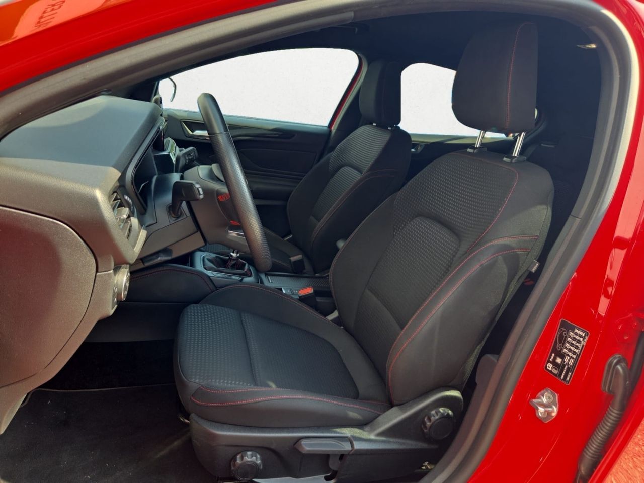 Ford Focus ST LINE ECOBOOST 125 CV  - Foto 2