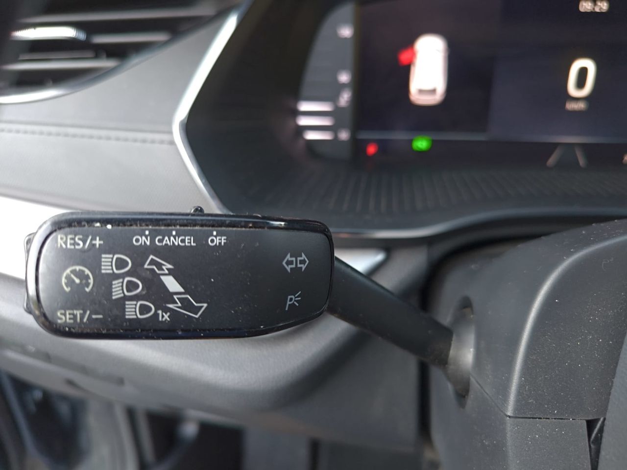 Skoda Octavia COMBI 2.0 TDI 150 CV DSG AMBITION + PACK BUSINESS  - Foto 2